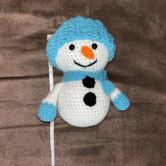 Crocheted Snowman - Picture 8 of 10